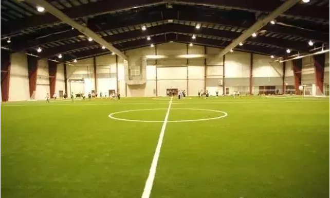 球場供暖，冰島這才叫全民足球！